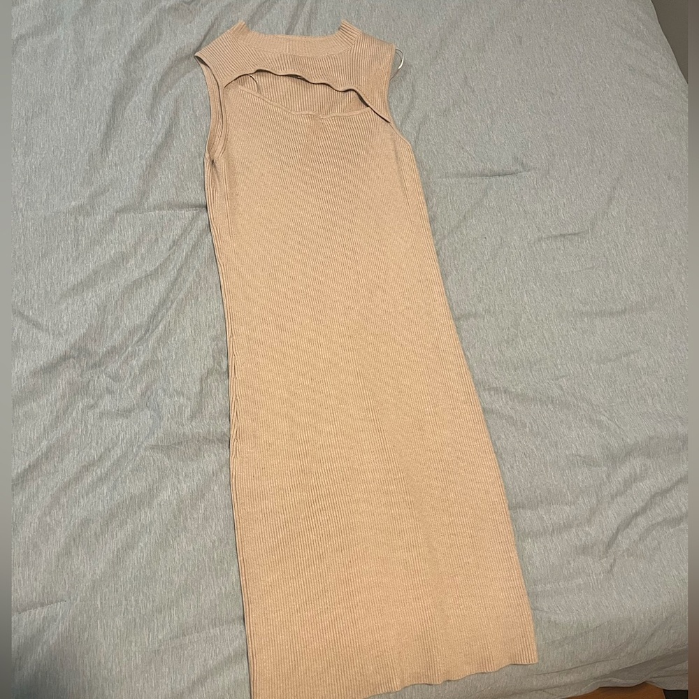 Nude Midi Dress with Cutout - L